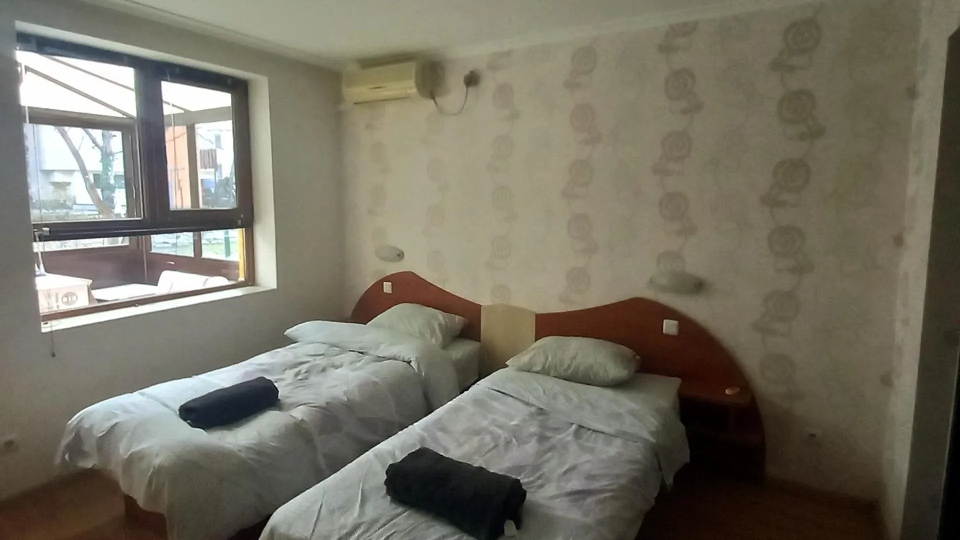 Lovely Nest With Glass Veranda Varna
